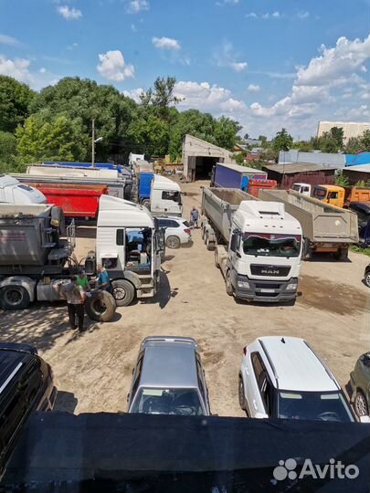 Автослесарь в грузовой сто