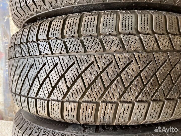 Continental ContiVikingContact 6 235/60 R18 107T