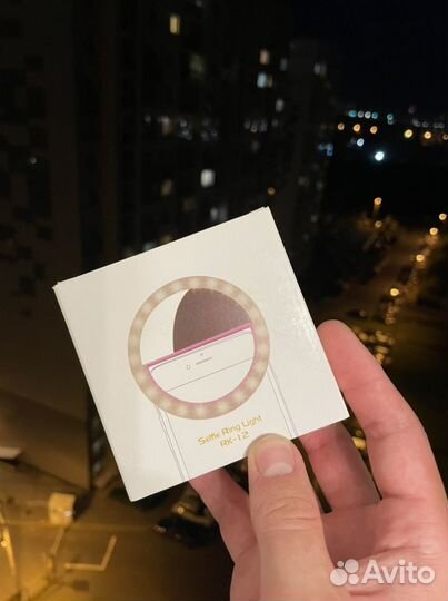 Кольцевая лампа на телефон. Кольцо для селфи