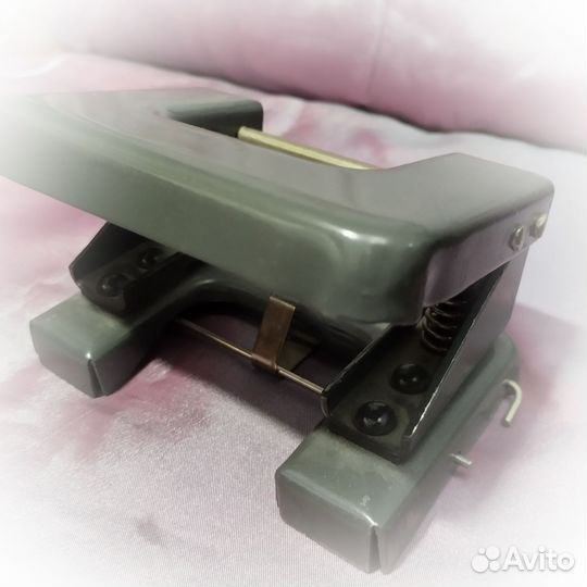 Дырокол для бумаги