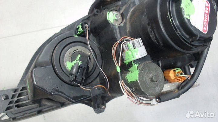 Фара (передняя) Mazda 3 (BK), 2005