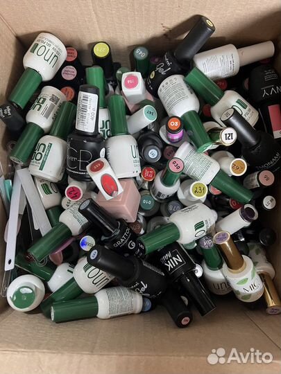 Лак для ногтей разных фирм в основном uno