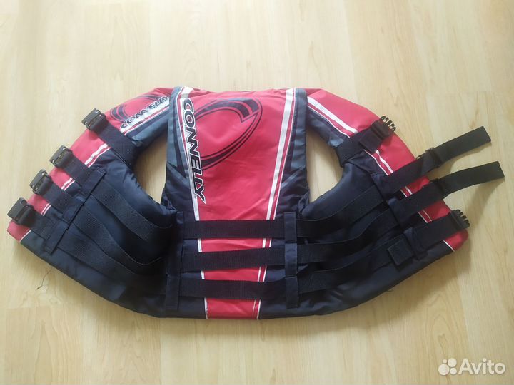 Жилет для водных видов спорта