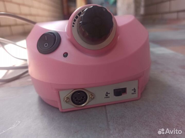 Фрезерный аппарат для маникюра и педикюра