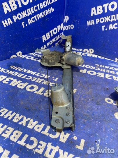 Передний правый стеклоподъемник Renault Logan 1