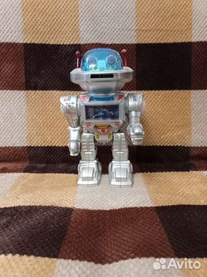 Игрушка робот