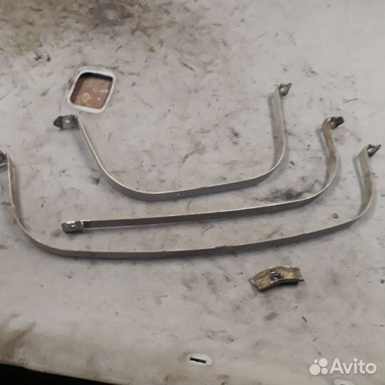 Крепления бензобака Ауди А4Б5 Фольксваген пассатб5