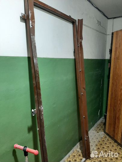 Металлическая дверь бу