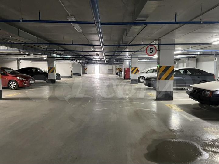 Машиноместо, 16 м²