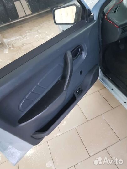 ВАЗ 2114 Samara 1.5 МТ, 2004, битый, 260 000 км