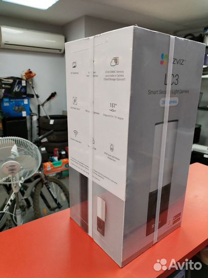 Умная камера с прожектором и сиреной ezviz LC3