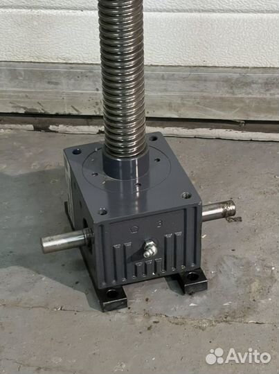 Винтовой домкрат Niasa 2.5тн Испания