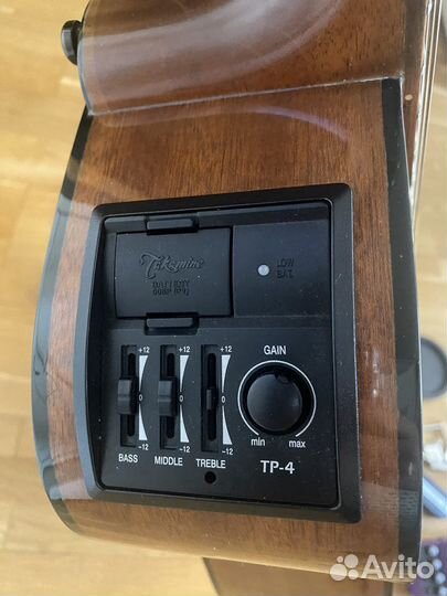 Гитара электроакустическая