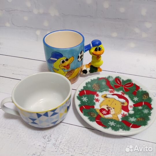 Керамическая посуда чашки и блюдце