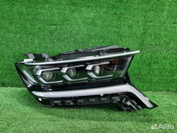 Фара правая Kia Sorento
