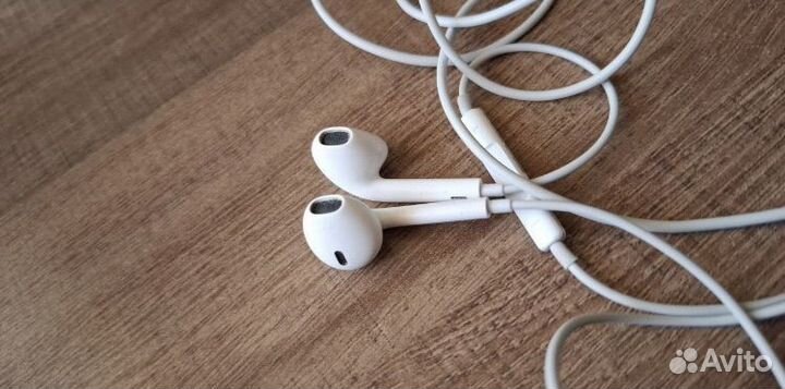 Наушники apple earpods lightning бу