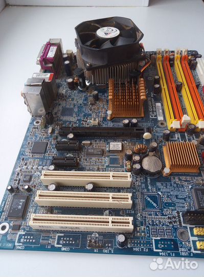 Материнская плата GA-8I915P DUO