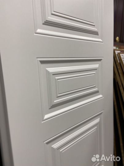 Дверь межкомнатная белая в наличии.Звоните