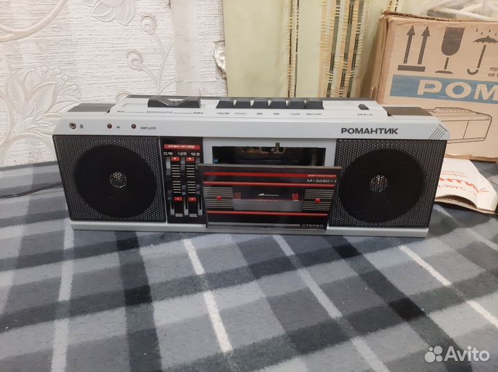 Магнитофон романтик М-309С-1