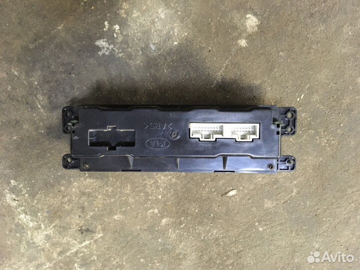 Блок управления климатом (Kia Sorento)