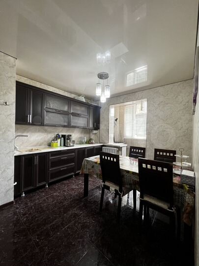 3-к. квартира, 85 м², 3/9 эт.