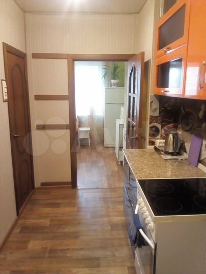 2-к. квартира, 43 м², 1/9 эт.