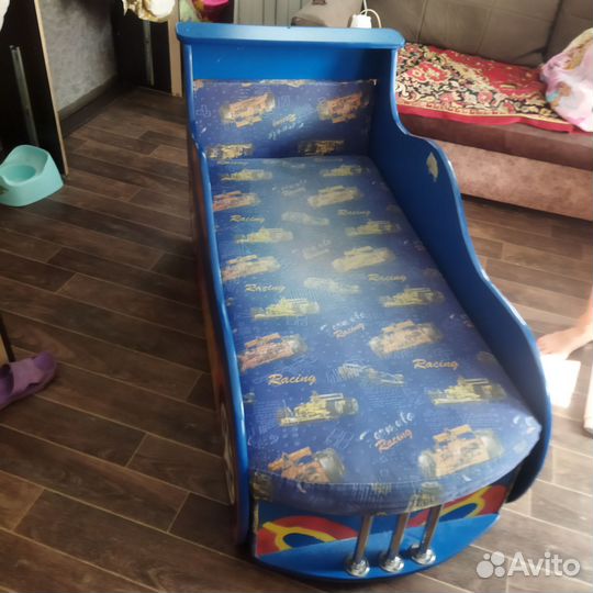 Кровать детская машинка
