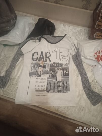 Кофта практически новая, одета один два раза