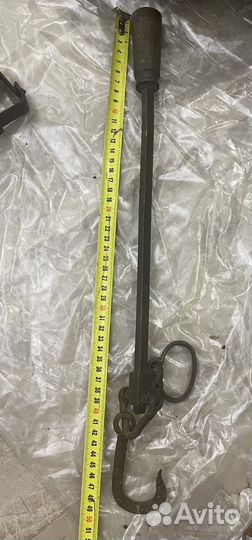 Металлические изделия старинные