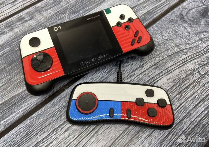 Игровая консоль 666 игр с геймпадом