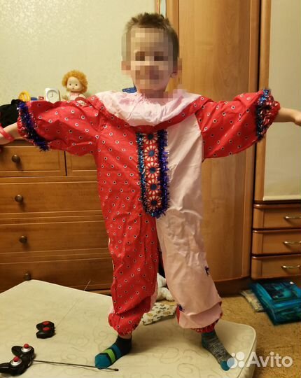 Костюмы: мышь, лев, петух, петрушка