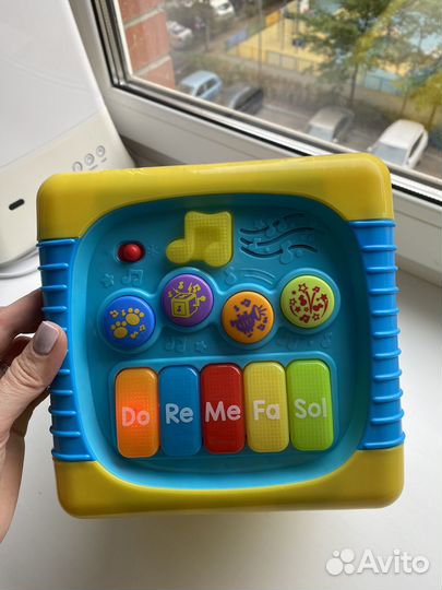 Интерактивный кубик baby go