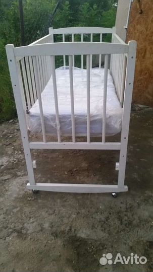 Детская кроватка