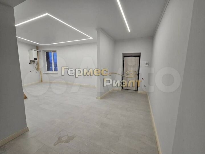 3-к. квартира, 93,3 м², 2/5 эт.