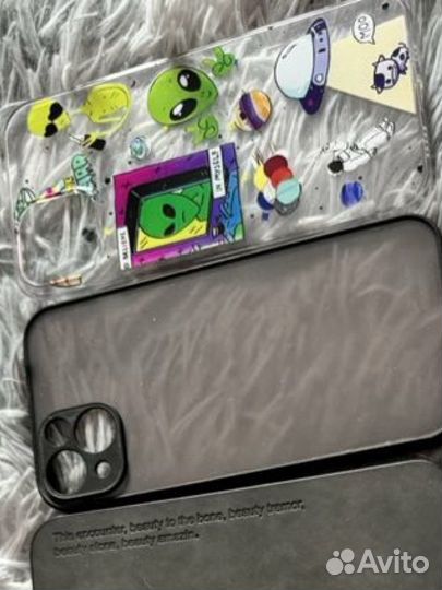 Чехол на iPhone 13