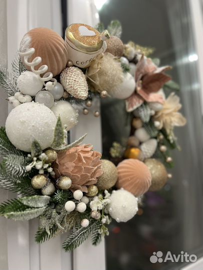 Новогодние украшения венок