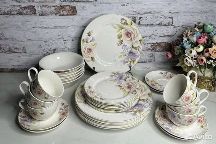 Столовый сервиз,набор посуды