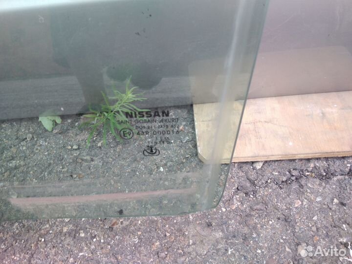 Дверь левая передняя Nissan Pathfinder R-51