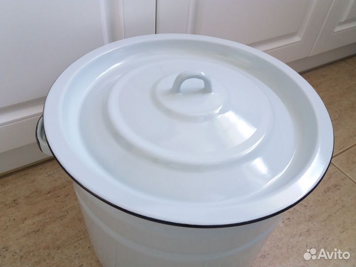 Бак эмалированный 25л. 1996г, новый