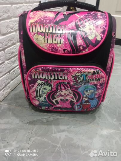 Школьный рюкзак