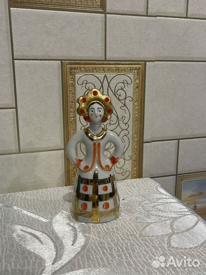 Фарфоровые статуэтки