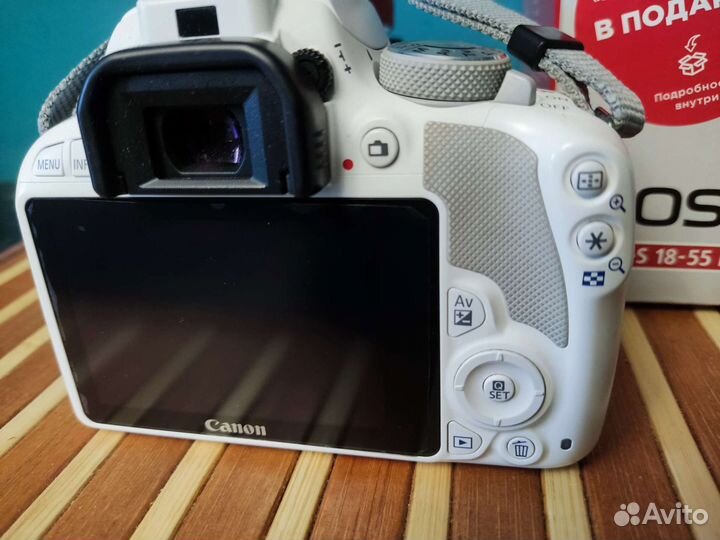 Зеркальный фотоаппарат canon 100d