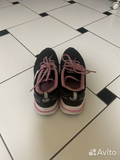 Беговые кроссовки