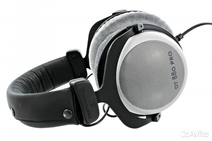 Beyerdynamic DT 880 PRO, Cтудийные наушники полуоткрытого типа. 5-35000 Гц, 250 Ом, 96 дБ