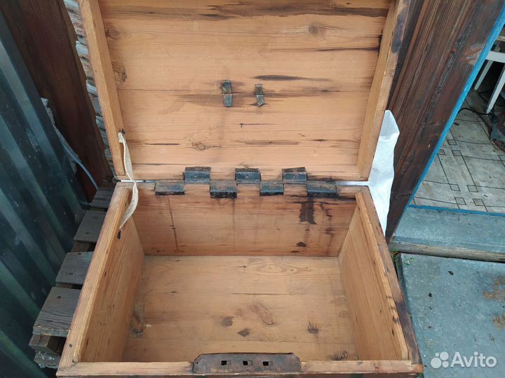 Сундук деревянный старинный (более 100 лет)