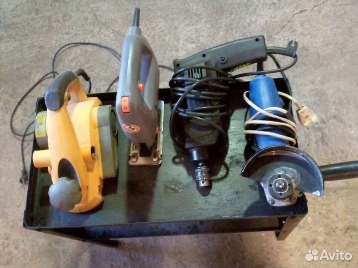 Электроинструмент