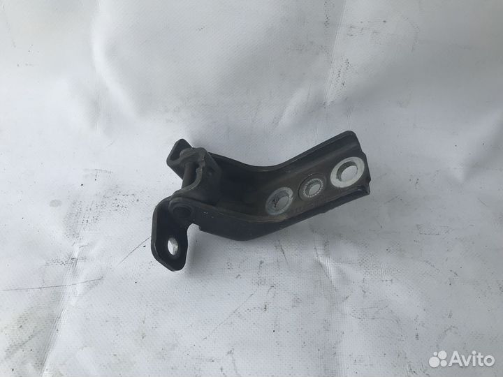 Петля двери верхняя Ford Mustang V 09-14