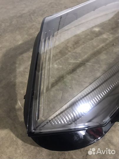 Стекло левой фары Volkswagen Tiguan 1 рестайлинг