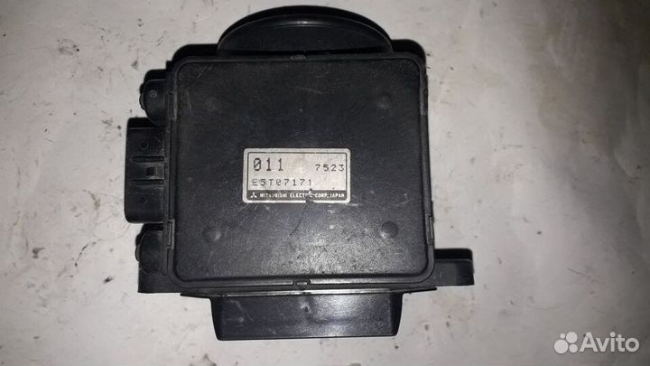 Датчик расхода воздуха Mitsubishi 011 4G93
