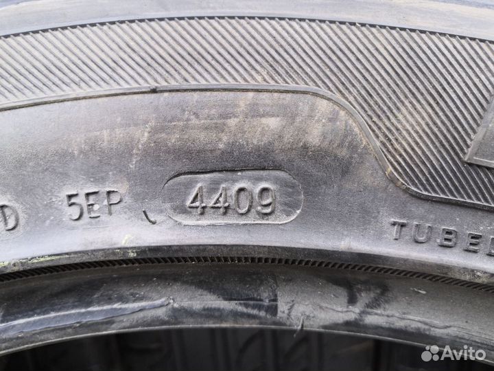 Minerva F105 255/45 R18